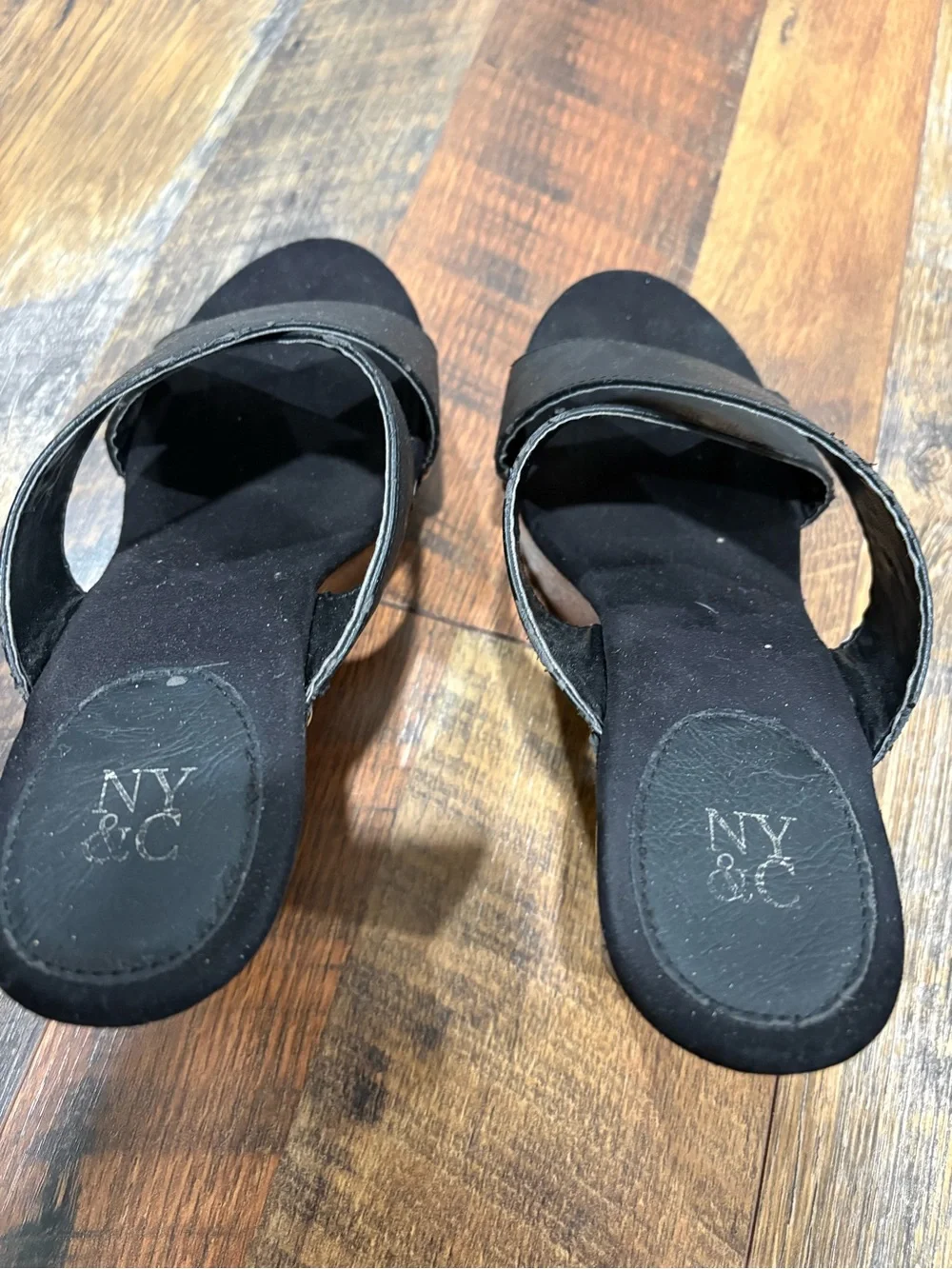 Women’s Black Crisscross wedge Sandals